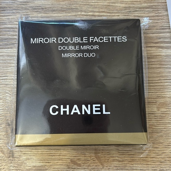 Brand new Chanel mirror - Picture 1 of 1